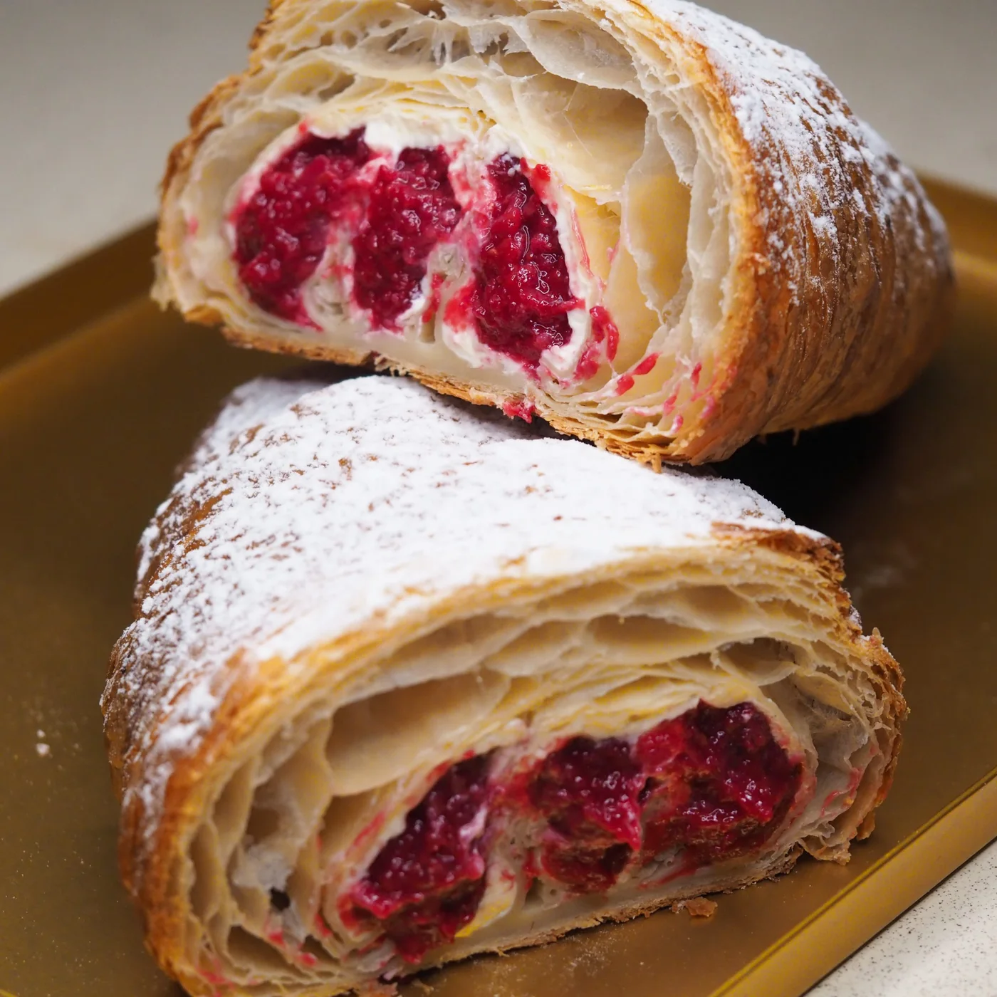 Croissant XXL mascarpone-malina — zdjęcie 2