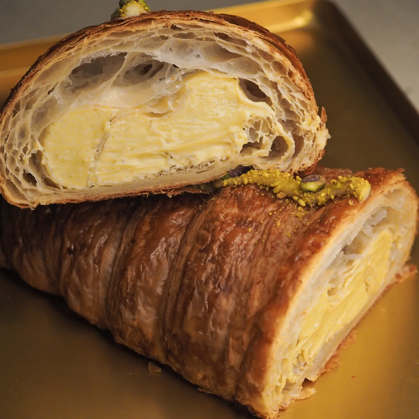 Croissant XXL pistacjowy — zdjęcie 2